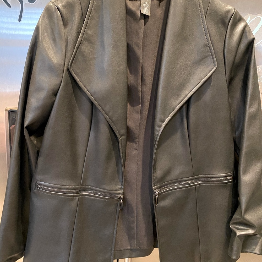Women’s leather coat like new
